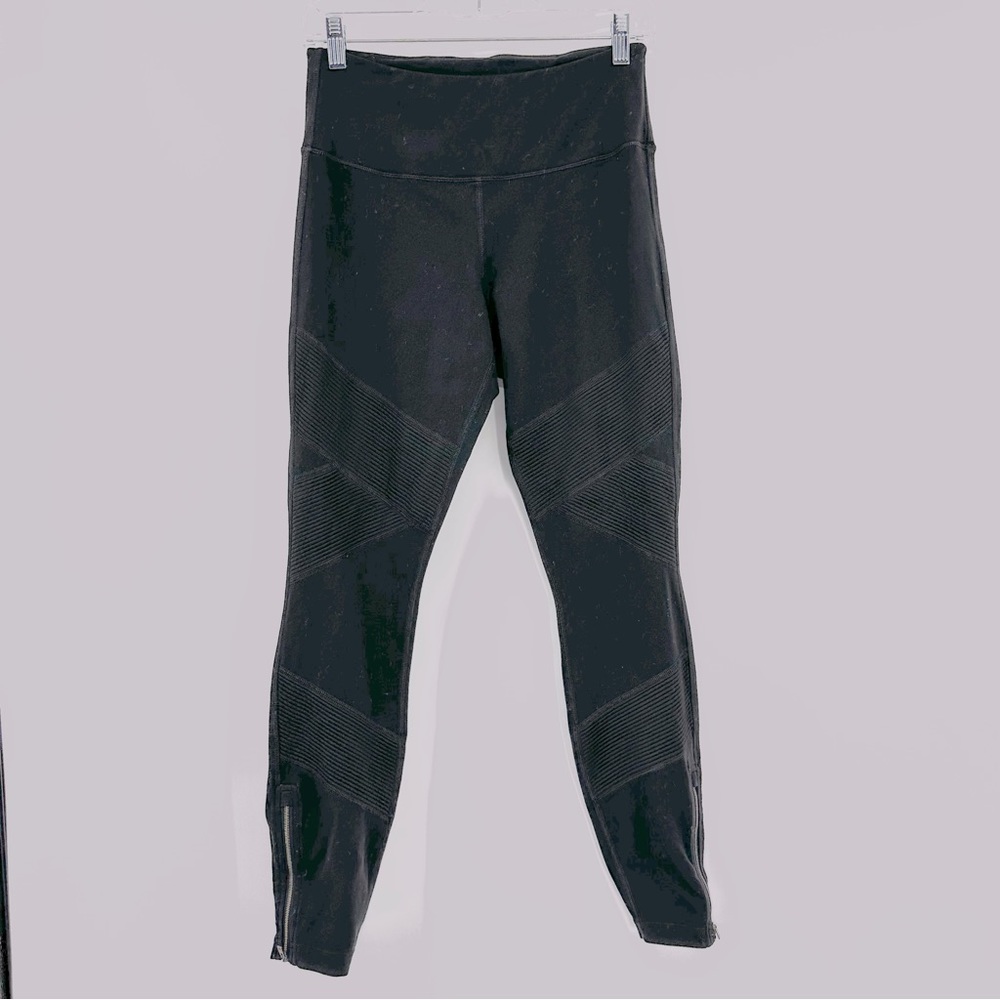 Athleta Moto Leggings Textured Pull On Style Ankle Zippers Black Size S